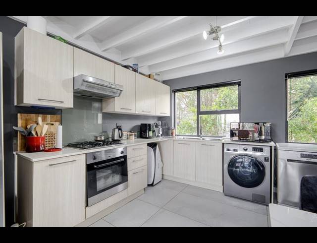 2 BEDROOM APARTMENT FOR SALE IN BEVERLEY